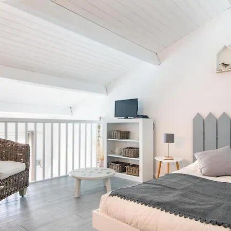 Lägenhet Les Mouettes Cosy Avec Piscine